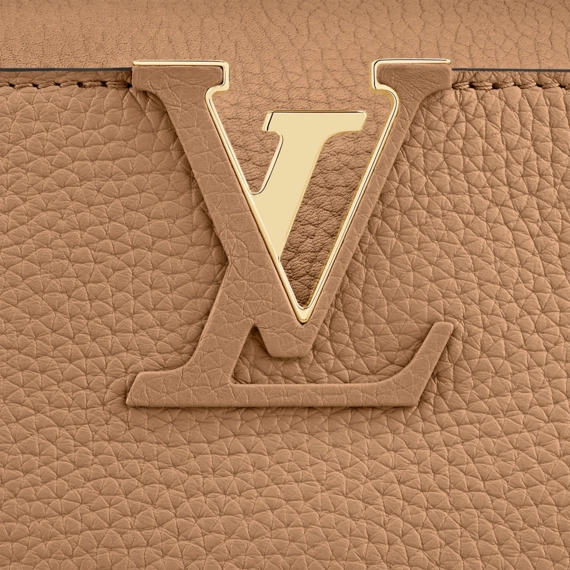 Louis Vuitton Capucines MM