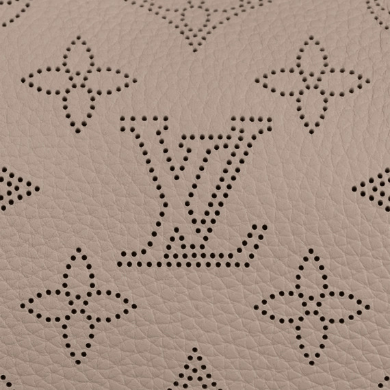 Louis Vuitton Why Knot mm Galet Mahina