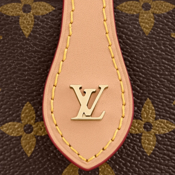 Louis Vuitton Fold Me Pouch