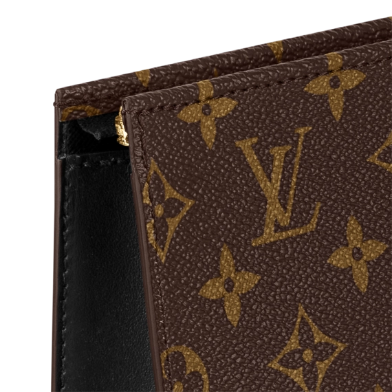 Louis Vuitton Poche Toilette NM