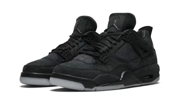 Air Jordan 4 Retro Kaws - Black