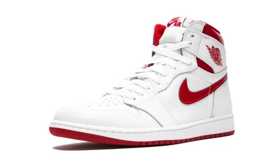 Air Jordan 1 Retro High OG - Metallic Red