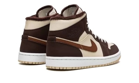 Air Jordan 1 Mid SE - Brown Basalt Fleece