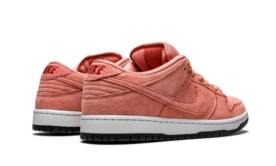 SB Dunk Low Pro - Pink Pig