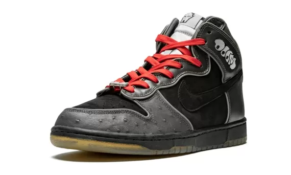 SB Dunk High Premium - MF Doom