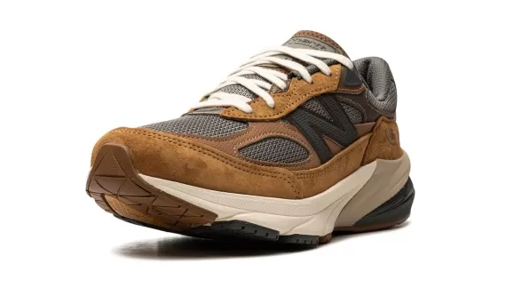 990V6 Carhartt - Sculpture Center