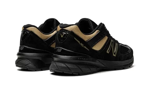 990V5 - Black / Gold