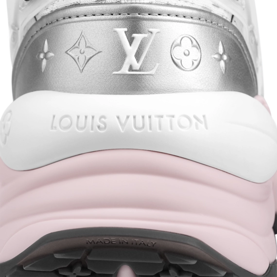 Louis Vuitton Run 55 Sneaker Rose Clair Pink